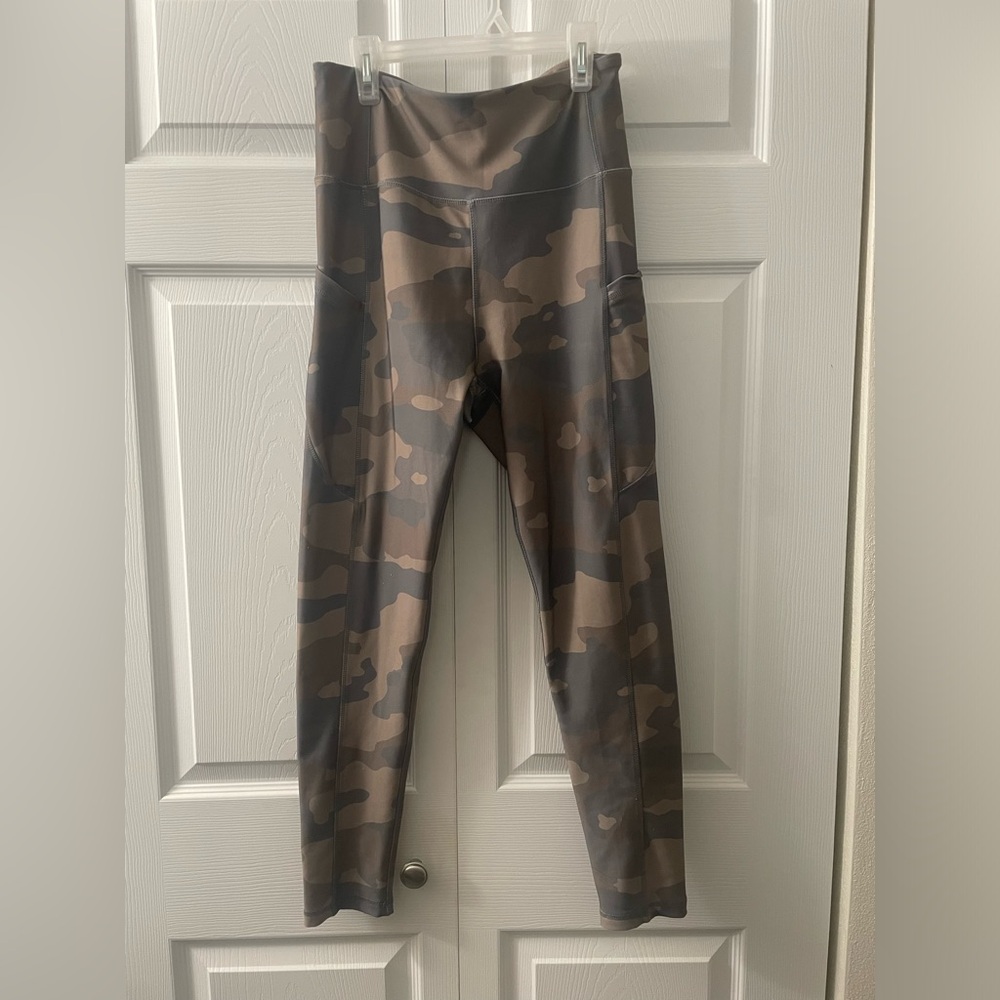 🐮Ebb & Flow camouflage leggings with side pockets🐮
